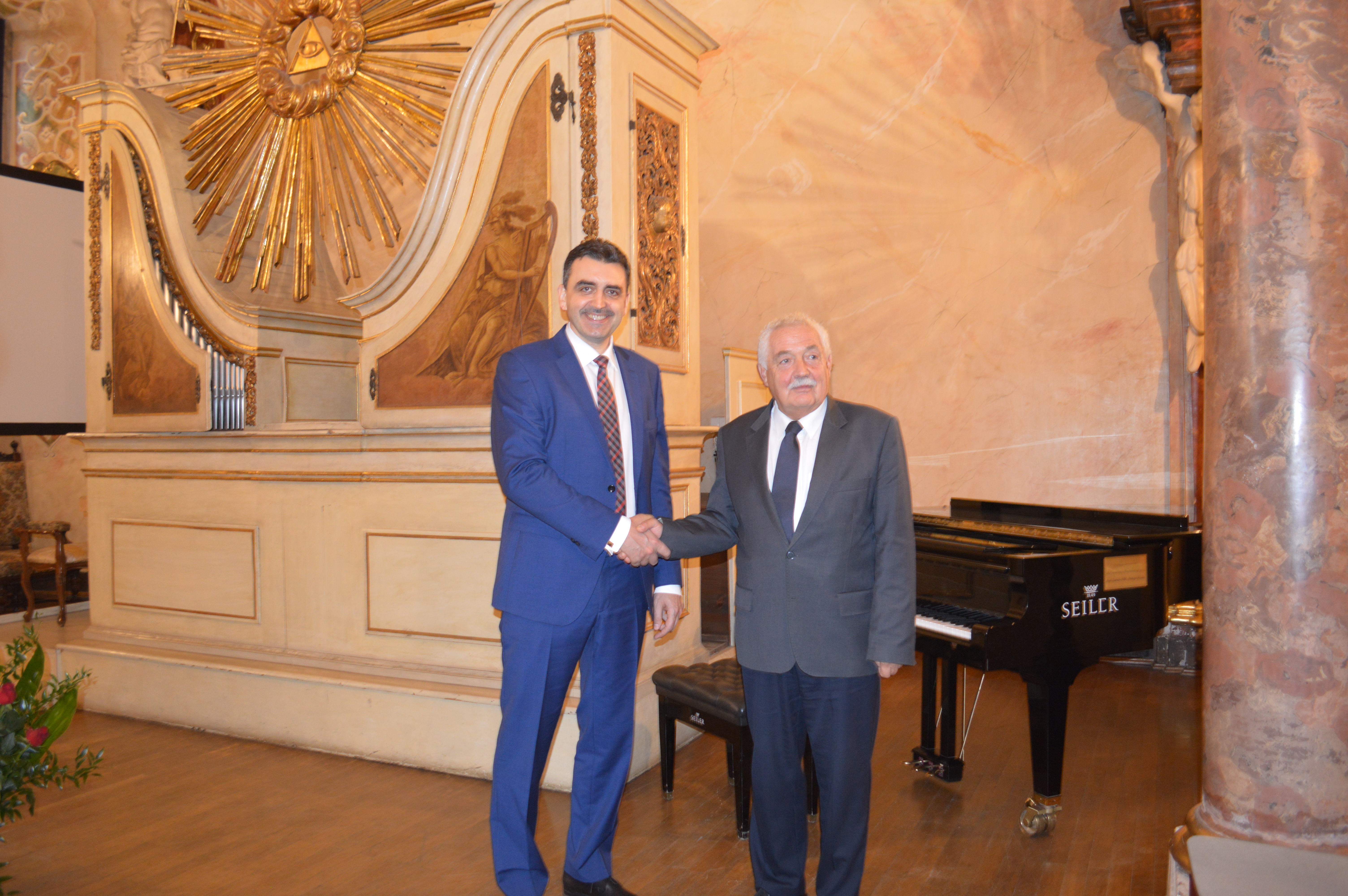 托国立和弗洛茨瓦夫大学计划共同研究城市的萨满教