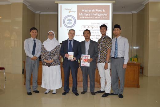 俄联邦大使高度评价了托国立与印度尼西亚高校之间的合作