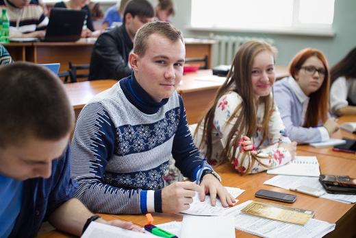 来自六个国家的学生将在托国立通过“驾驶测试”的学习