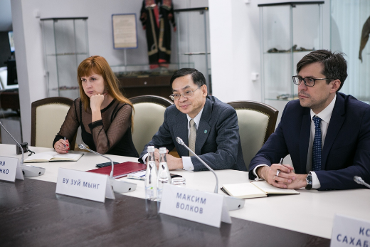 总领事希望越南学生的数量在托国立能有所增长