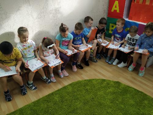 托大幼儿园为学龄前儿童试行中文课程