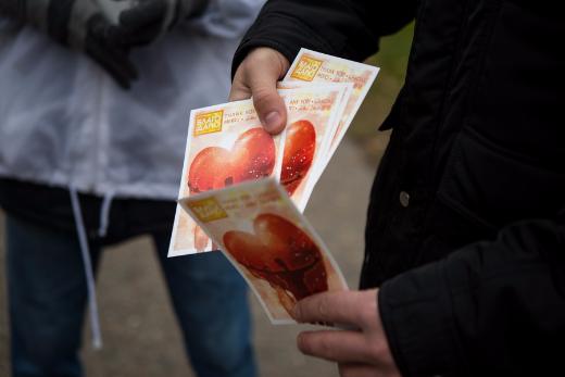 在《渔民基金》的支持下托国立发布了《感恩》活动