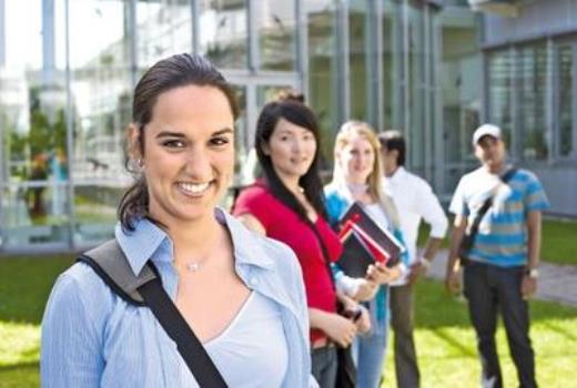 托木斯克国立大学将教德国学生们森林方面的知识