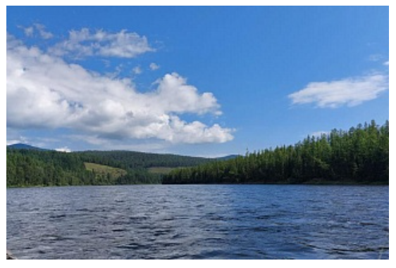 托国立生物学家们分析了俄罗斯联邦10条河流中的微塑料含量
