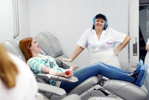 捐助日在托木斯克国立大学采集到了43升血液