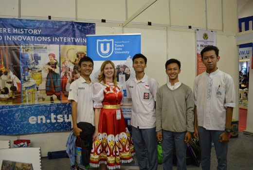 托国立开发新的国外教育市场