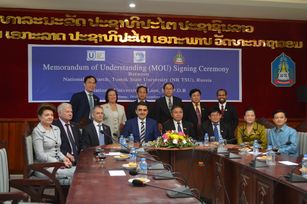 托国立代表团对老挝的访问促进了两国关系的发展