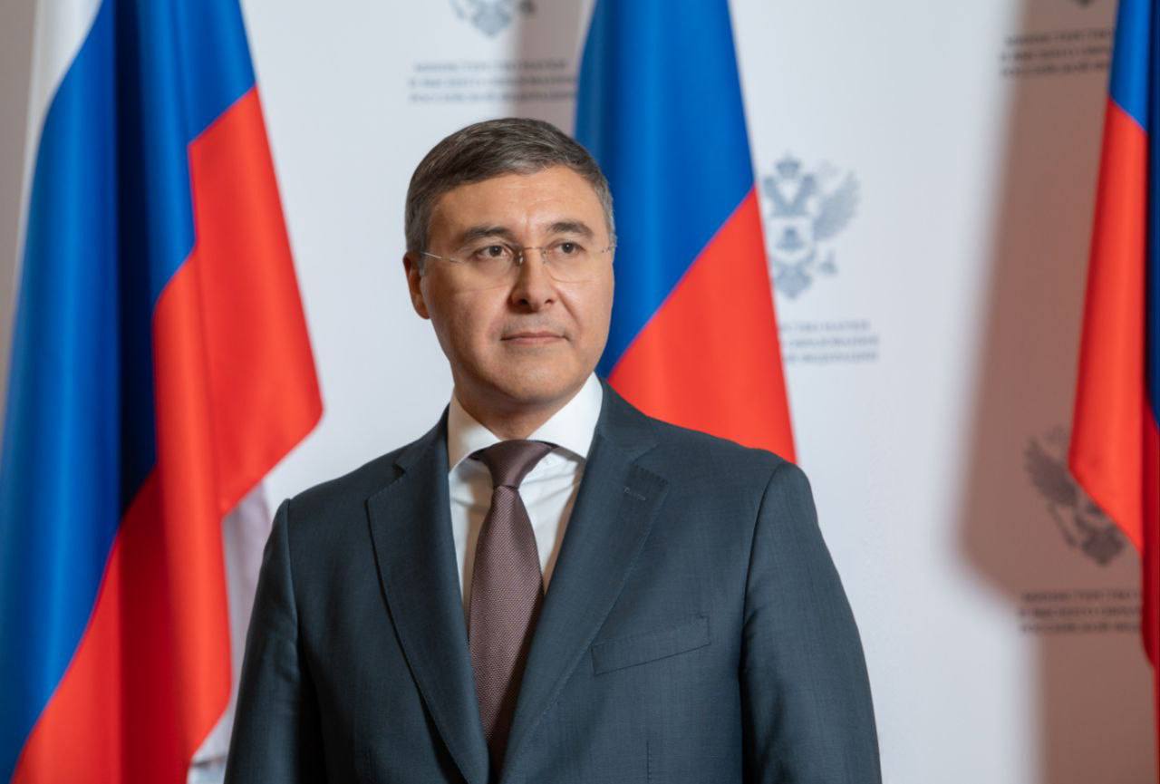 俄罗斯教育与科学部部长致高等学校教师节贺词