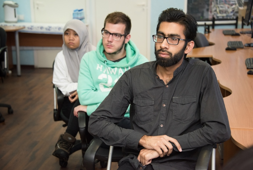 计算机系冬令营吸引了来自世界不同国家的学生参加