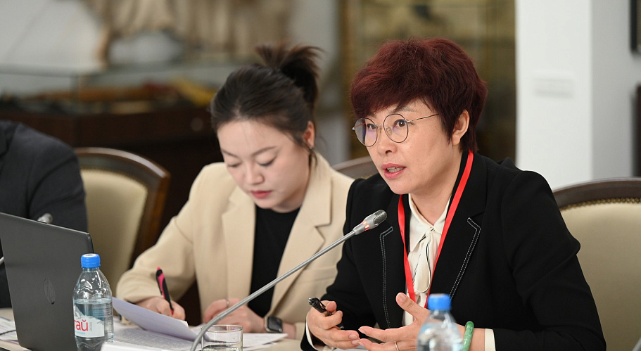 中俄专家完成托国立体育系专业集群认证审核